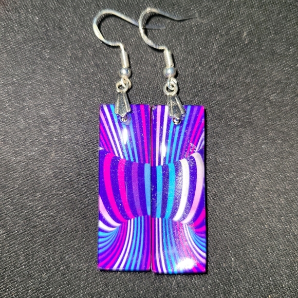 Handmade Dangle Acrylic Earrings - Picture 1 of 4